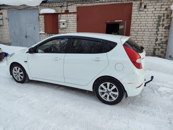 2014 Hyundai Solaris I Рестайлинг, белый, 785000 рублей - вид 3