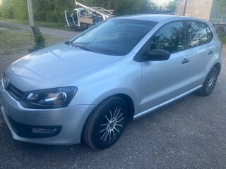 2010 Volkswagen Polo V, серебристый, 675000 рублей, вид 3