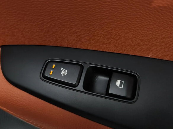 2022 Kia K3 II Рестайлинг, белый, 2000000 рублей - вид 23