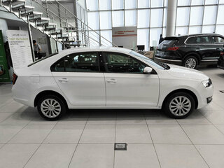 2019 Skoda Rapid I Рестайлинг, белый, 1360000 рублей, вид 4