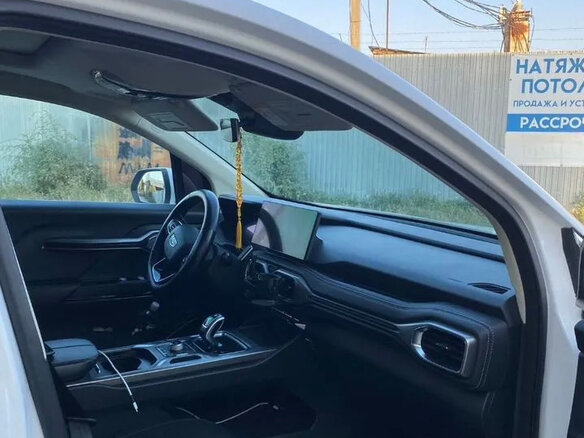 2025 Geely Okavango I Рестайлинг, белый, 2700000 рублей - вид 4