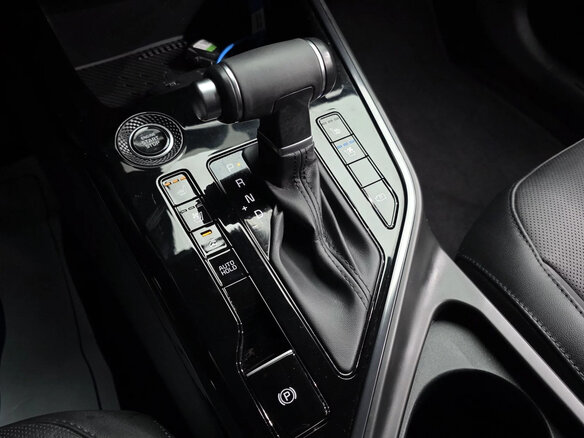 2022 Kia Niro II, чёрный, 2150000 рублей - вид 13