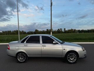 2015 Lada (ВАЗ) Priora I Рестайлинг, серебристый, 700000 рублей, вид 4