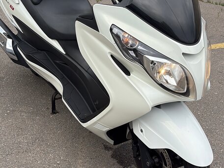 2007 Suzuki Burgman (SkyWave) 250, белый, 210000 рублей, вид 2