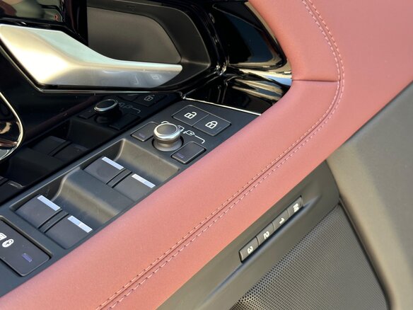 2025 Land Rover Range Rover Evoque L II Рестайлинг, белый, 6490000 рублей - вид 12