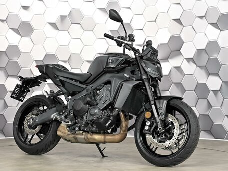 2024 Yamaha MT-09 (FZ-09), чёрный, 1199000 рублей, вид 1