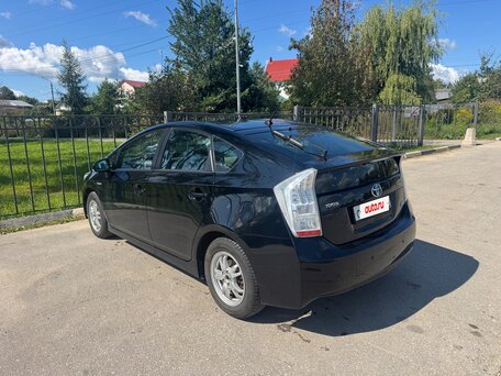 2010 Toyota Prius III (XW30), чёрный, 990000 рублей, вид 4