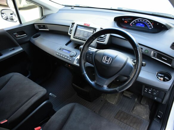 2014 Honda Freed I Рестайлинг 2, белый, 985000 рублей - вид 9