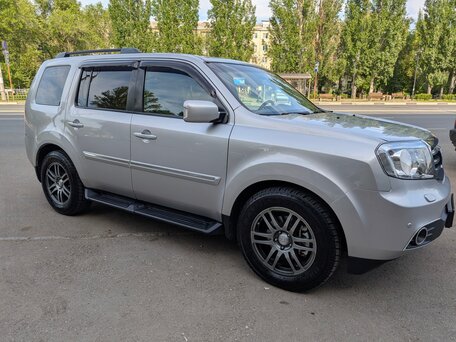 2013 Honda Pilot II Рестайлинг, серый, 1825000 рублей, вид 3