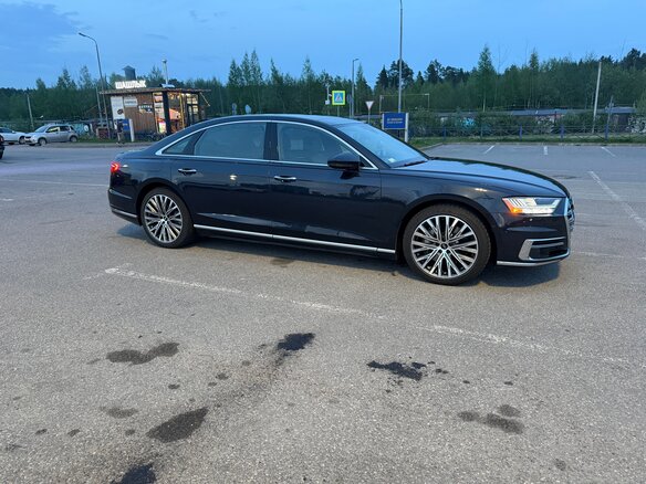 2019 Audi A8 Long 55 TFSI IV (D5), синий, 5250000 рублей - вид 5