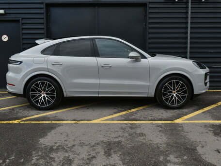 2025 Porsche Cayenne Coupé III Рестайлинг, серый, 17999000 рублей, вид 4