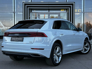 2022 Audi Q8 55 TFSI I (4M), белый, 7950000 рублей, вид 5