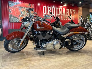 2024 Harley-Davidson Fat Boy, красный, 3400000 рублей, вид 5