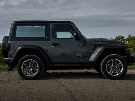 2020 Jeep Wrangler IV (JL), серый, 4500000 рублей, вид 4