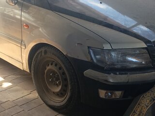 2001 Mitsubishi Chariot Grandis III, серый, 400000 рублей, вид 3