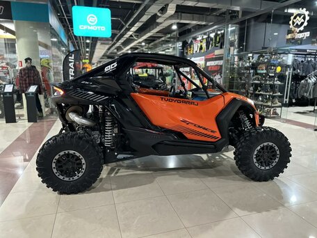 2026 CFMoto Z10 EPS, золотистый, 3379900 рублей, вид 3