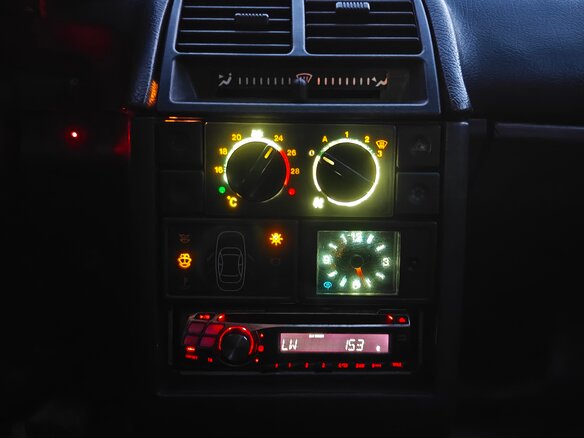2002 Lada (ВАЗ) 2112, серебристый, 89990 рублей - вид 12