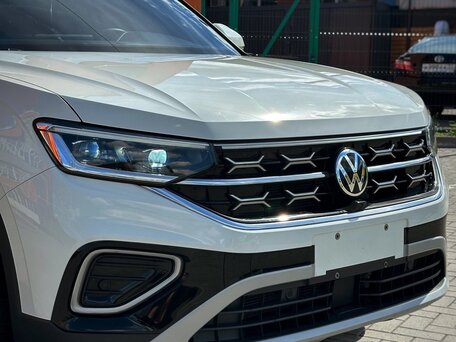 2023 Volkswagen Tayron I Рестайлинг, белый, 2595000 рублей, вид 3