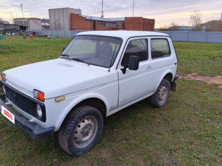 1995 Lada (ВАЗ) 2121 (4x4) I Рестайлинг, белый, 170000 рублей, вид 1