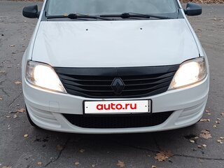 2013 Renault Logan I Рестайлинг, белый, 360000 рублей, вид 1