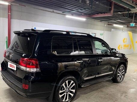2019 Toyota Land Cruiser 200 Series Рестайлинг 2, чёрный, 9700000 рублей, вид 5