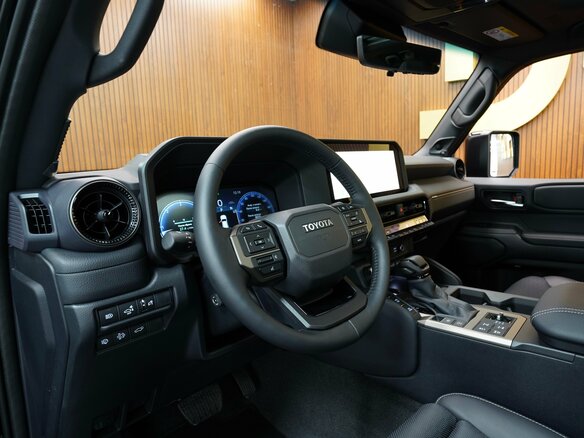 2026 Toyota Land Cruiser Prado 250 Series, чёрный - вид 10