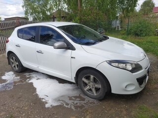 2011 Renault Megane III, белый, 698000 рублей, вид 4