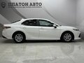 2020 Toyota Camry VIII (XV70), белый, 2495000 рублей - вид 3