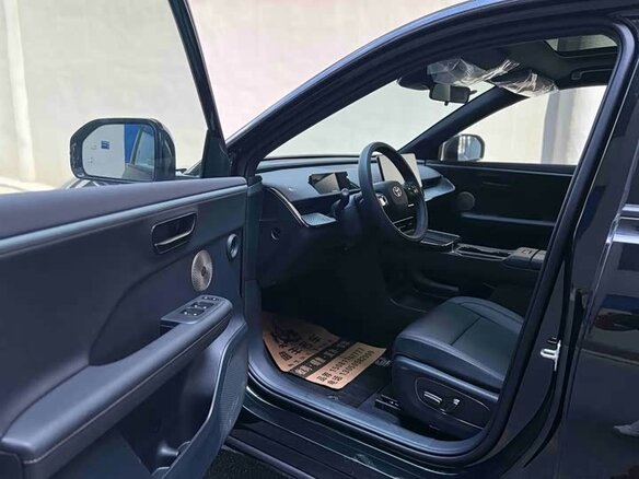 2026 Toyota bZ3X 58.3 kWh, чёрный, 2330000 рублей - вид 6