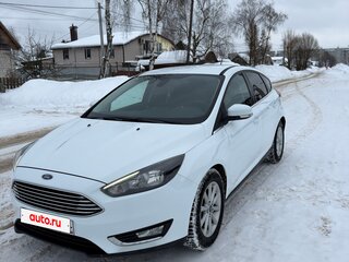2015 Ford Focus III Рестайлинг, белый, 925000 рублей, вид 3