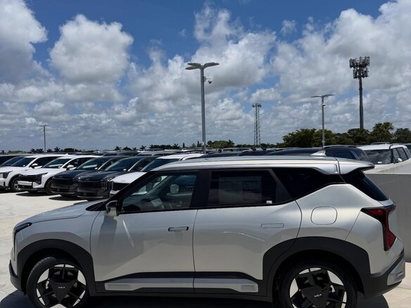 2026 Kia Seltos II China Market, серебристый, 2950000 рублей - вид 2