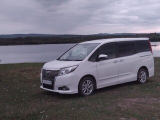 2015 Toyota Esquire I, белый, 1800000 рублей, вид 4