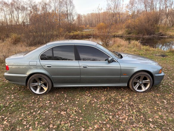 2001 BMW 5 серии 525i IV (E39) Рестайлинг, зелёный, 850000 рублей - вид 6
