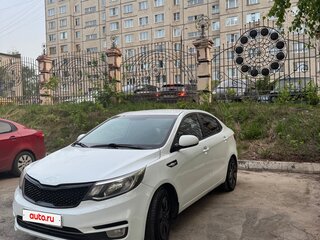 2015 Kia Rio III Рестайлинг, белый, 596000 рублей, вид 1