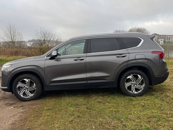 2021 Hyundai Santa Fe IV Рестайлинг, серый, 3350000 рублей - вид 11