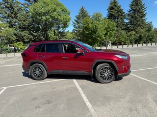 2019 Toyota RAV4 V (XA50), красный, 3870000 рублей, вид 4