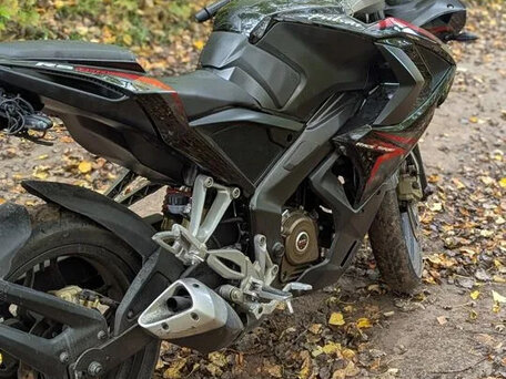 2016 Bajaj Pulsar RS 200, чёрный, 219000 рублей, вид 4