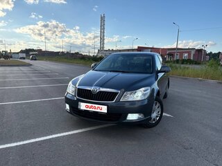 2013 Skoda Octavia II (A5) Рестайлинг, серый, 950000 рублей, вид 1
