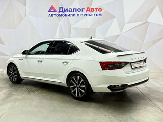 2024 Skoda Superb III Рестайлинг, белый, 4400000 рублей, вид 4