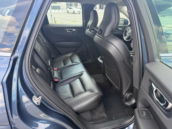 2019 Volvo XC60 II, синий - вид 9