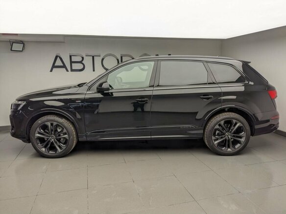 2026 Audi Q7 55 TFSI II (4M) Рестайлинг 2, чёрный, 13450000 рублей - вид 1