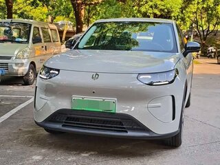 2026 Leapmotor A10 39.8 kWh, белый, 1590033 рублей, вид 4