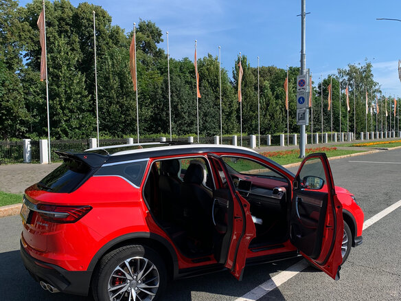 2020 Geely Coolray I, красный, 1870000 рублей - вид 4