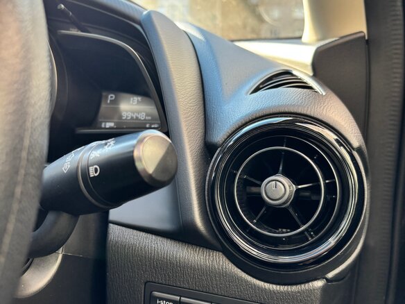 2021 Mazda 2 III (DJ) Рестайлинг, коричневый, 1190000 рублей - вид 11