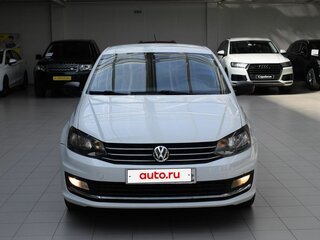 2017 Volkswagen Polo V Рестайлинг, белый, 570000 рублей, вид 2