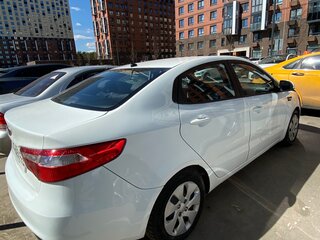2014 Kia Rio III, белый, 770000 рублей, вид 4