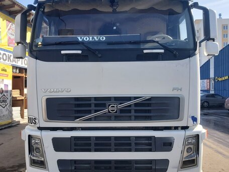 2008 Volvo FH, белый, 5000000 рублей, вид 4