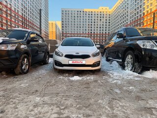 2015 Kia Ceed II Рестайлинг, белый, 1250000 рублей, вид 4