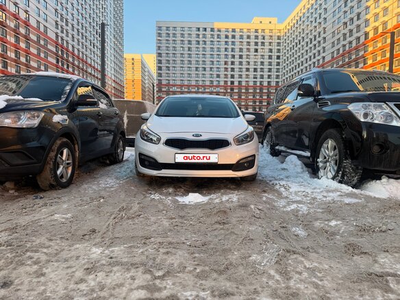 2015 Kia Ceed II Рестайлинг, белый, 1250000 рублей - вид 3