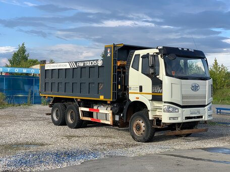 2022 FAW J6 CA3250, белый, 4500000 рублей, вид 2
